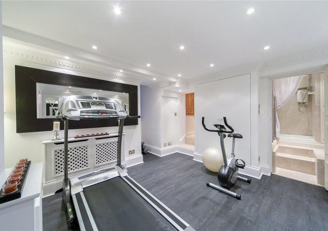 Frognal Hampstead NW3 6XY