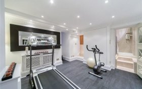 Frognal Hampstead NW3 6XY