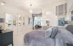 Frognal Hampstead NW3 6XY