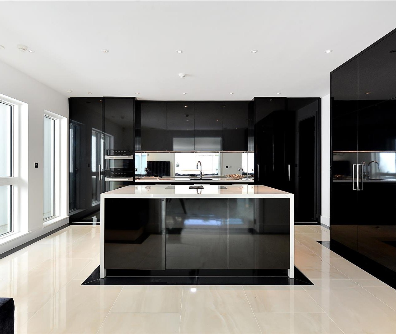 West Heath Road Hampstead NW3 7TH