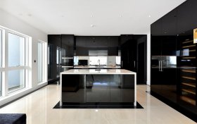 West Heath Road Hampstead NW3 7TH