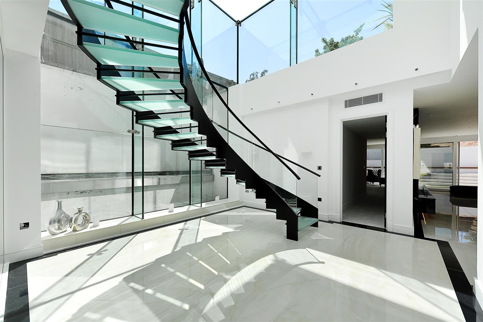 West Heath Road Hampstead NW3 7TH