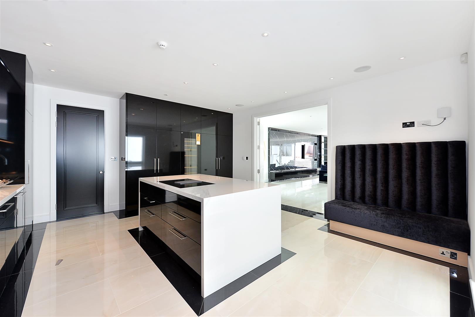 West Heath Road Hampstead NW3 7TH