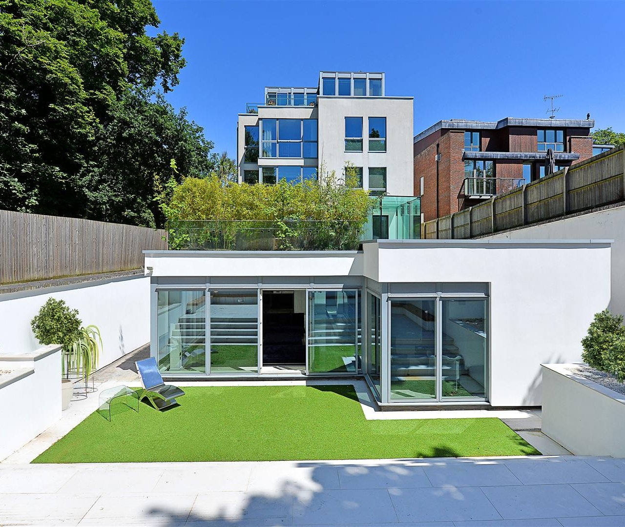 West Heath Road Hampstead NW3 7TH