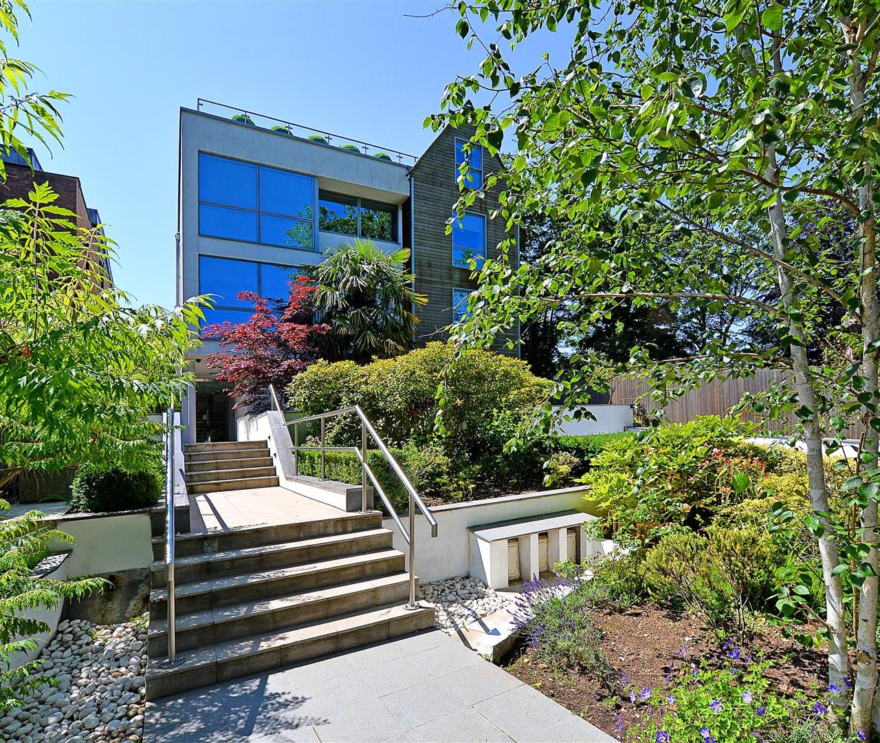 West Heath Road Hampstead NW3 7TH