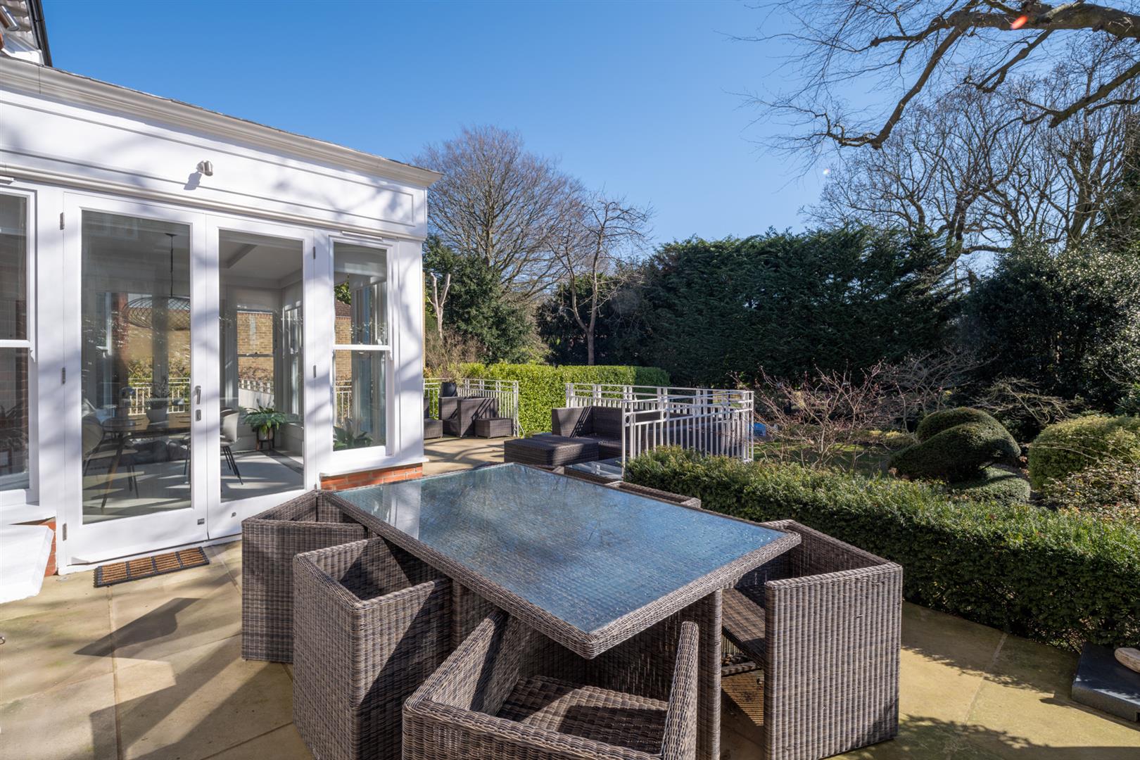 Redington Road Hampstead NW3 7RS