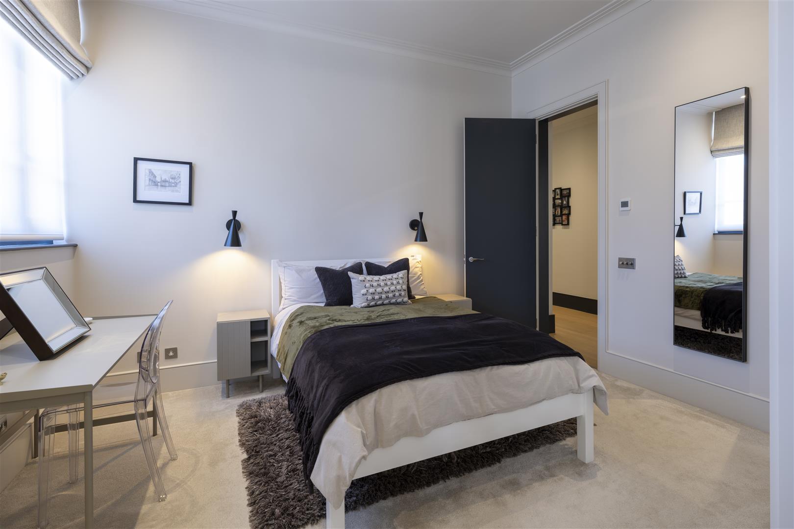 Redington Road Hampstead NW3 7RS