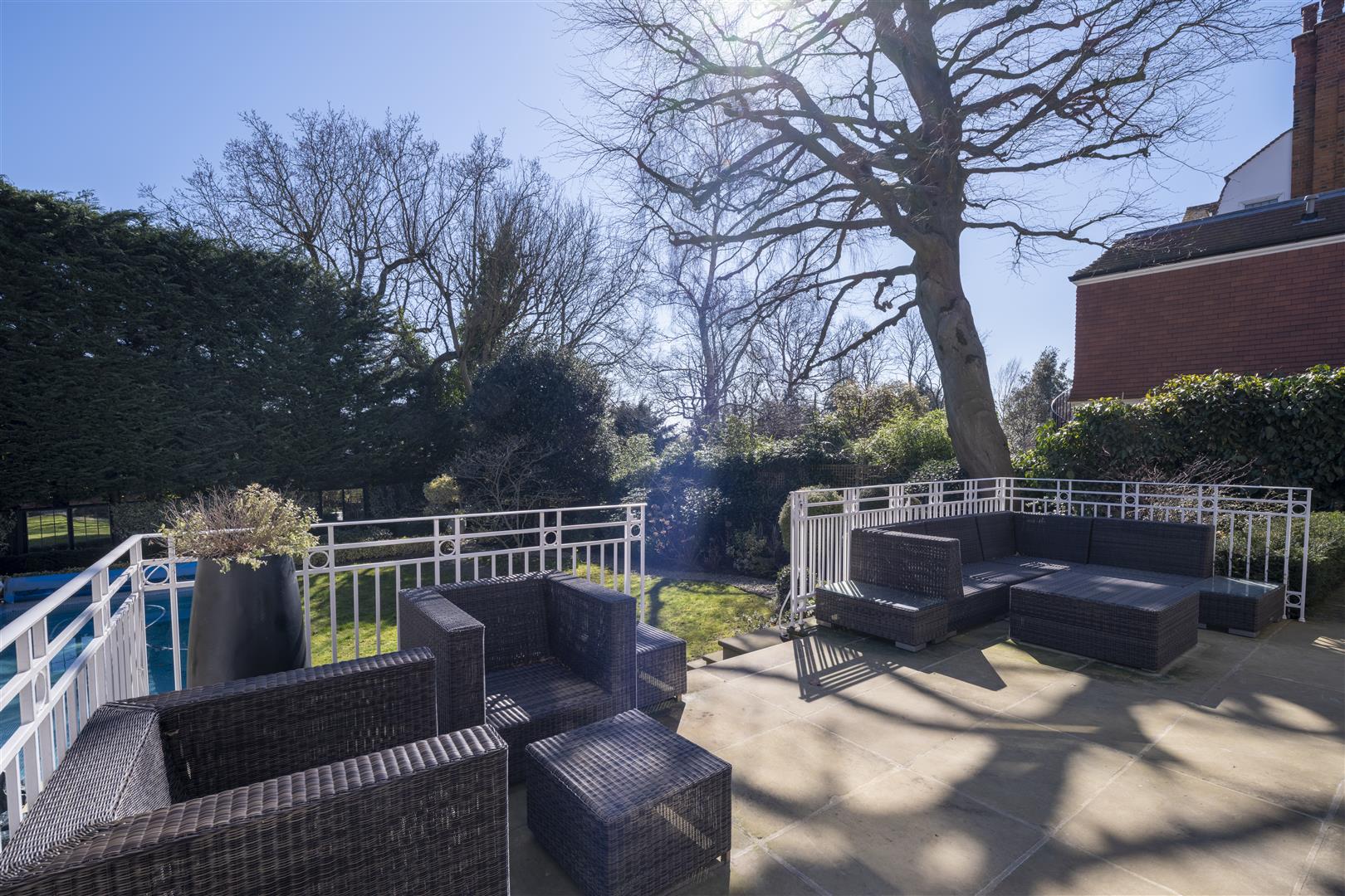 Redington Road Hampstead NW3 7RS