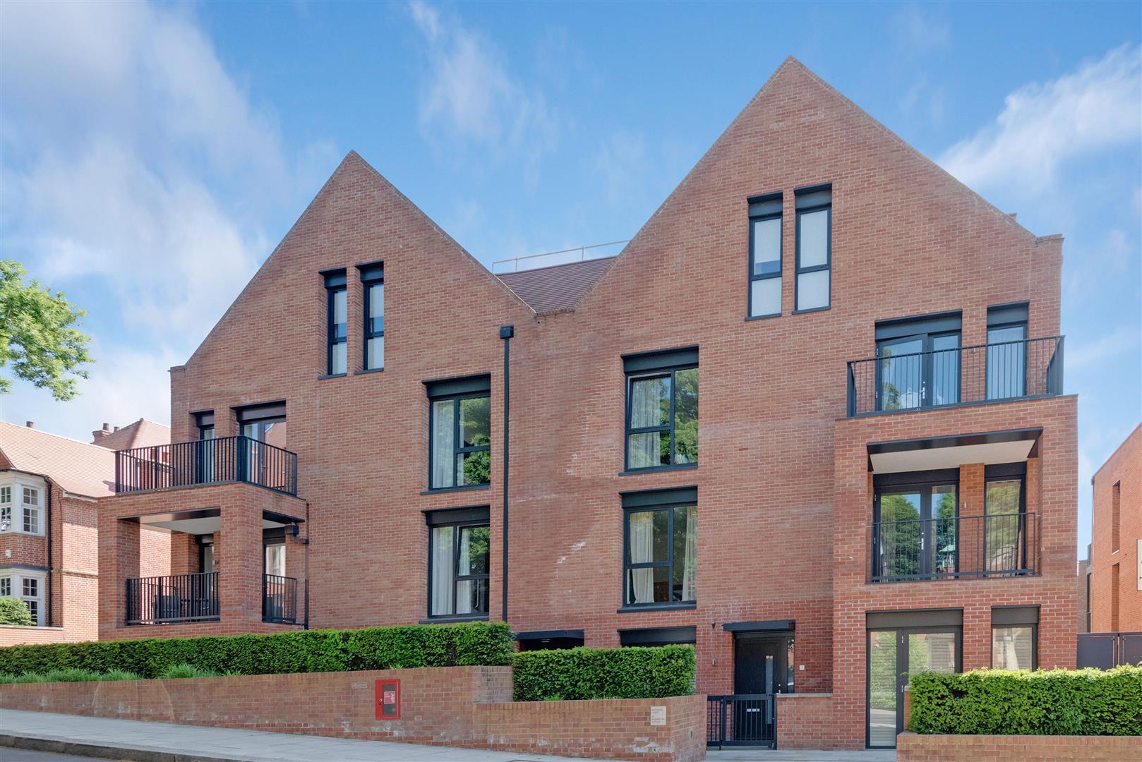 Kidderpore Avenue Hampstead NW3 7AS