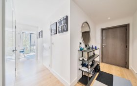 Kidderpore Avenue Hampstead NW3 7AS