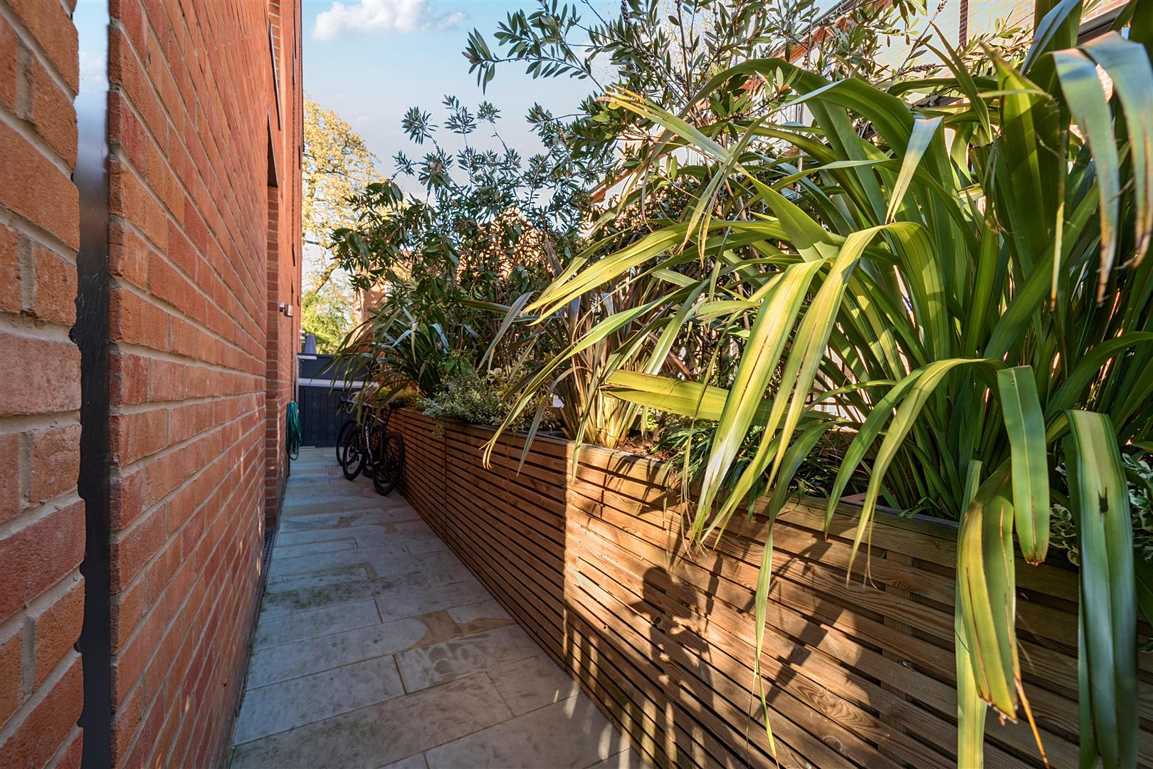 Kidderpore Avenue Hampstead NW3 7AS