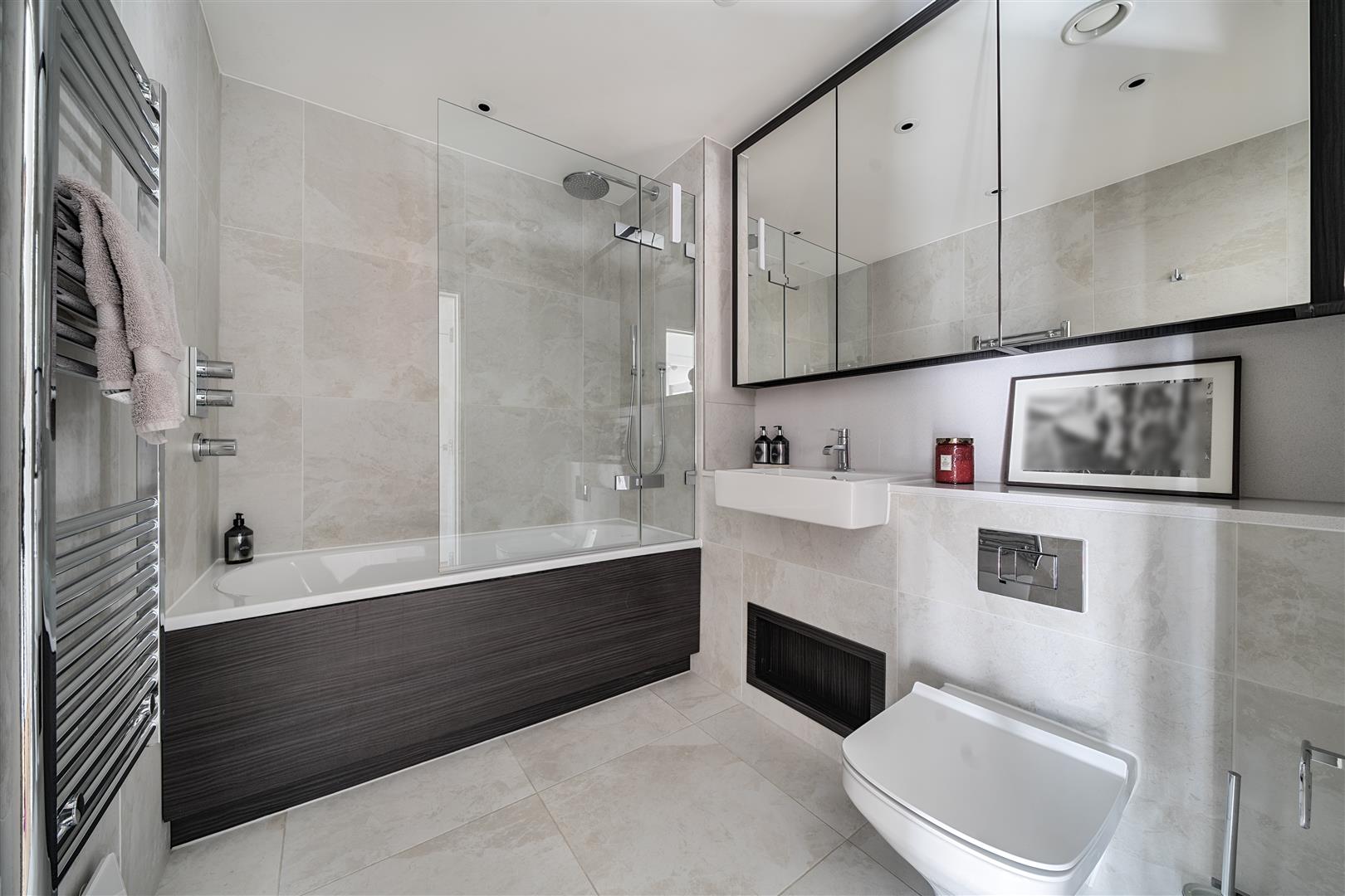 Kidderpore Avenue Hampstead NW3 7AS