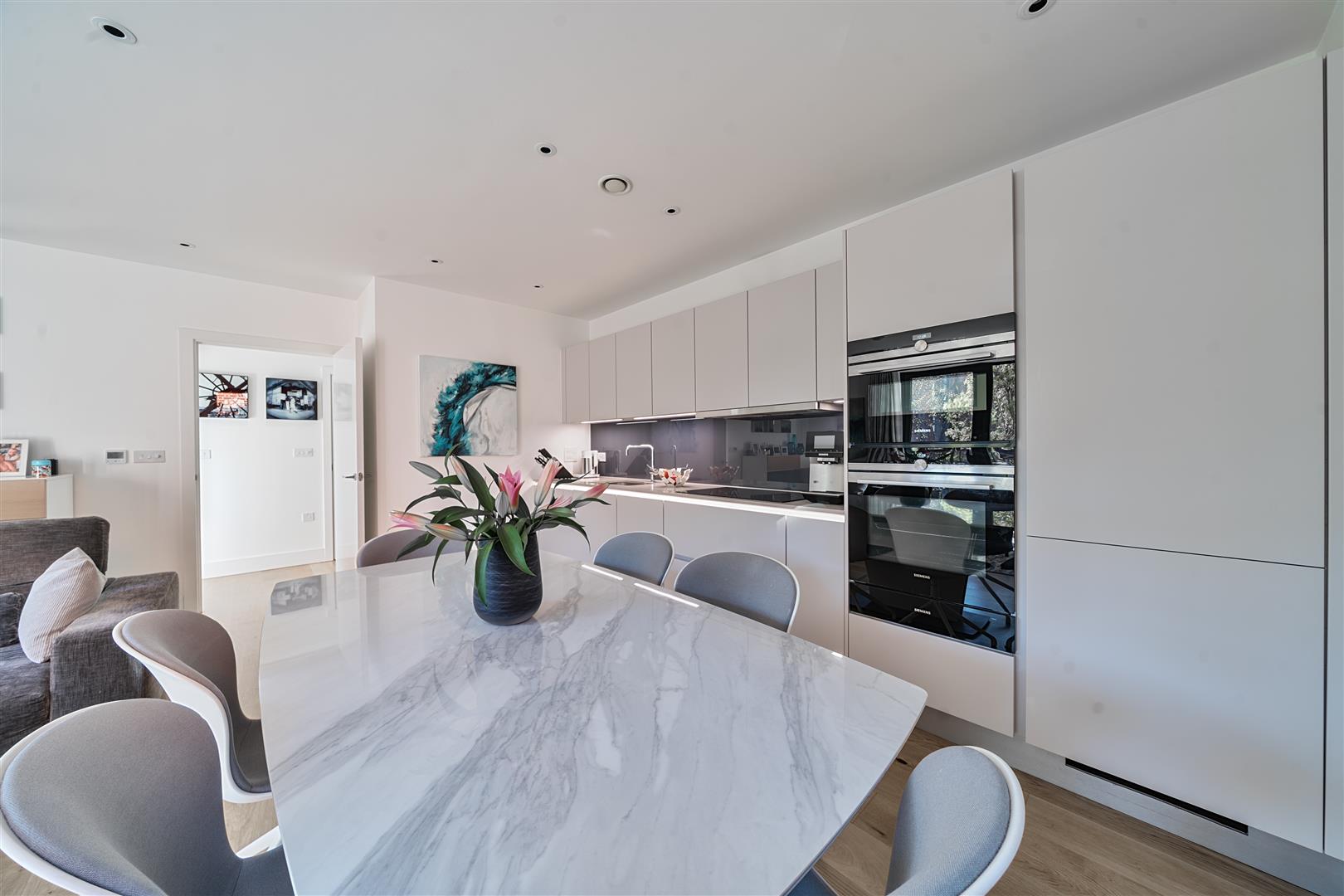 Kidderpore Avenue Hampstead NW3 7AS