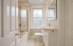 Oak Hill Park Hampstead NW3 7LP