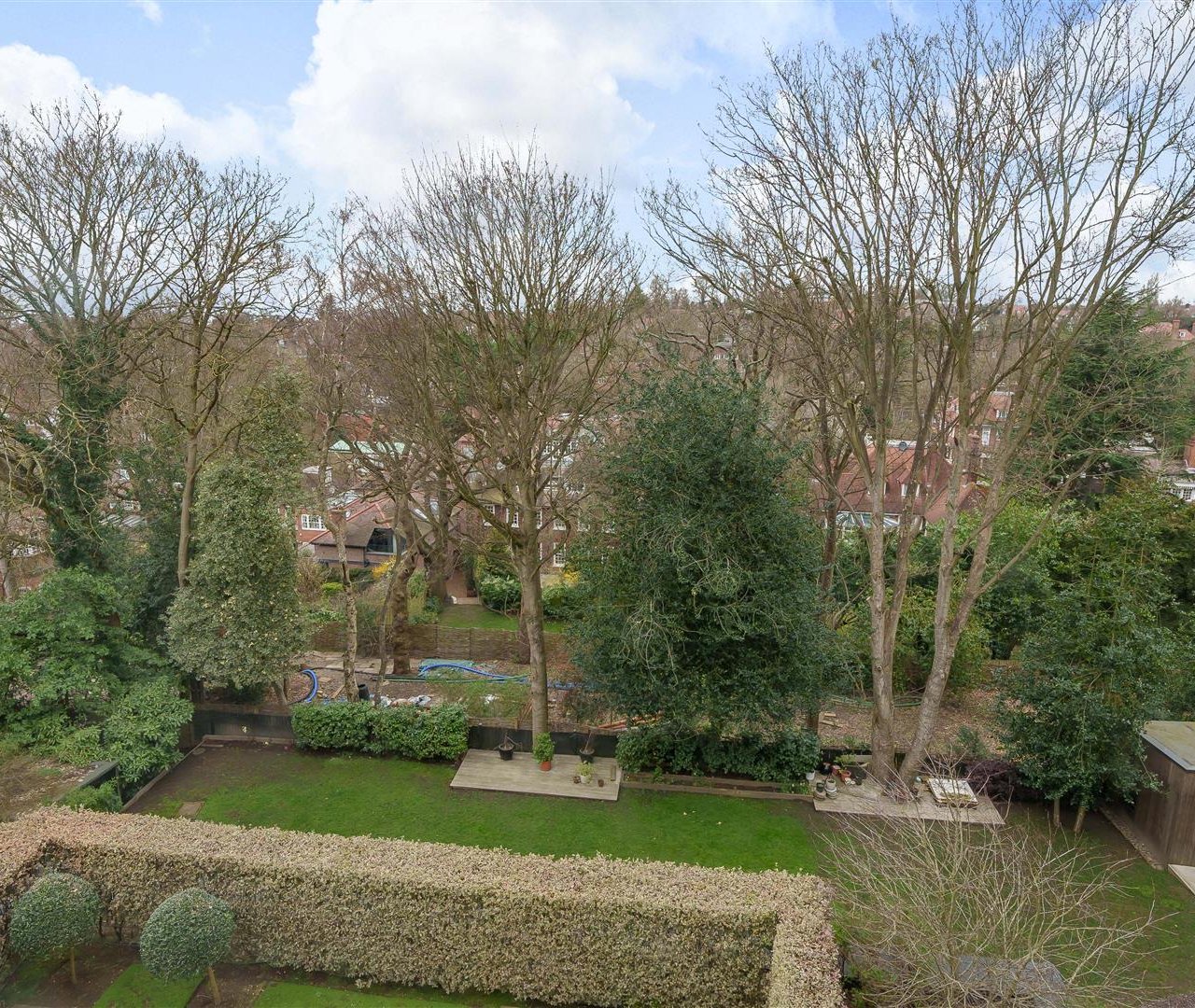 Oak Hill Park Hampstead NW3 7LP