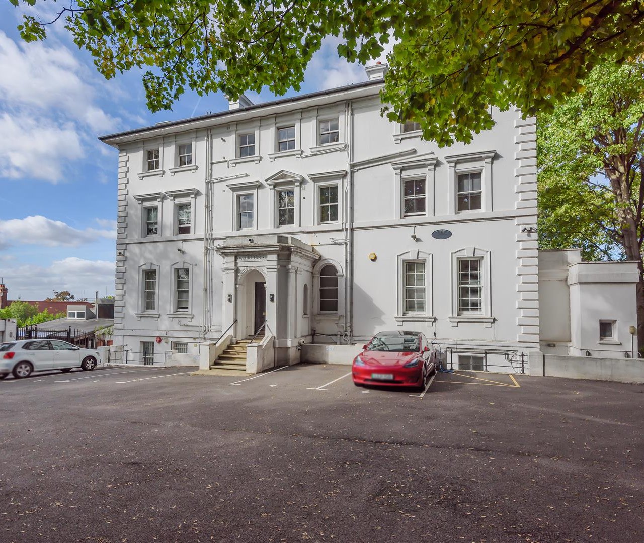 Oak Hill Park Hampstead NW3 7LP