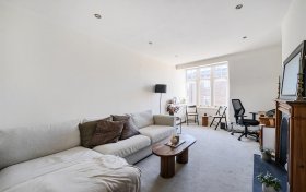 Glenmore Road Belsize Park NW3 4BY