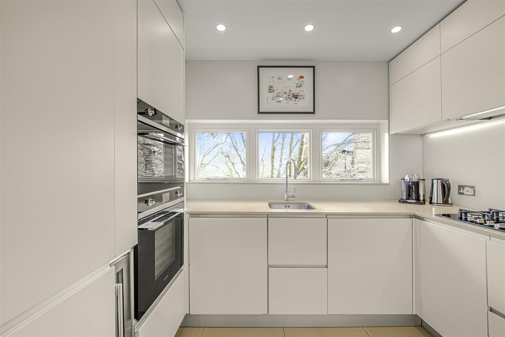 Fitzjohns Avenue Hampstead NW3 6PD