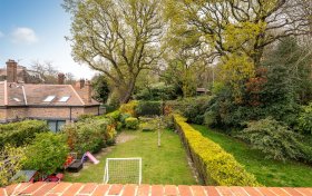 Redington Road Hampstead NW3 7RB