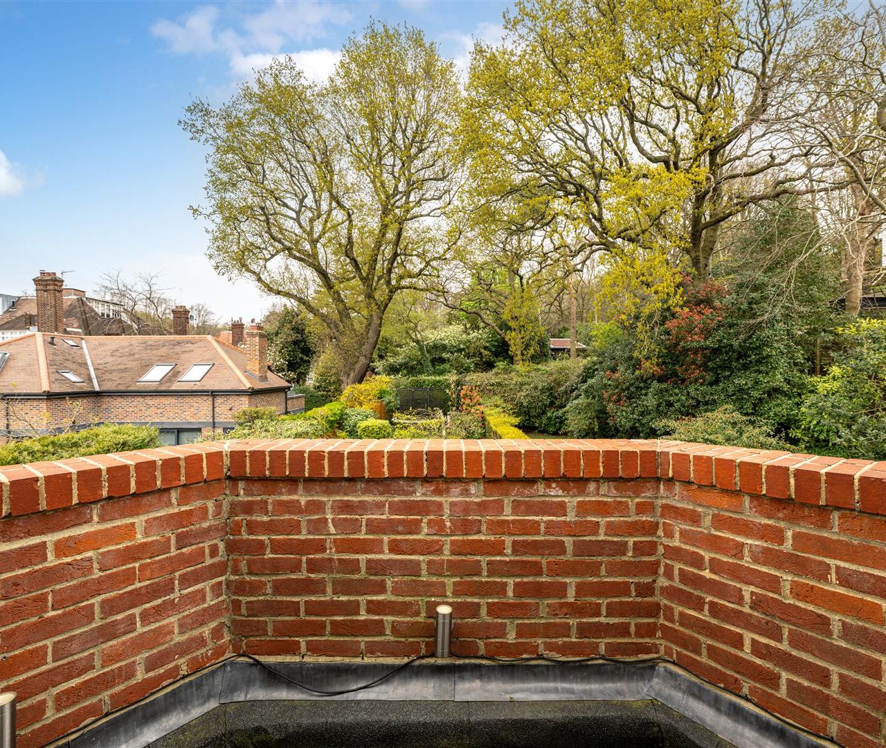 Redington Road Hampstead NW3 7RB