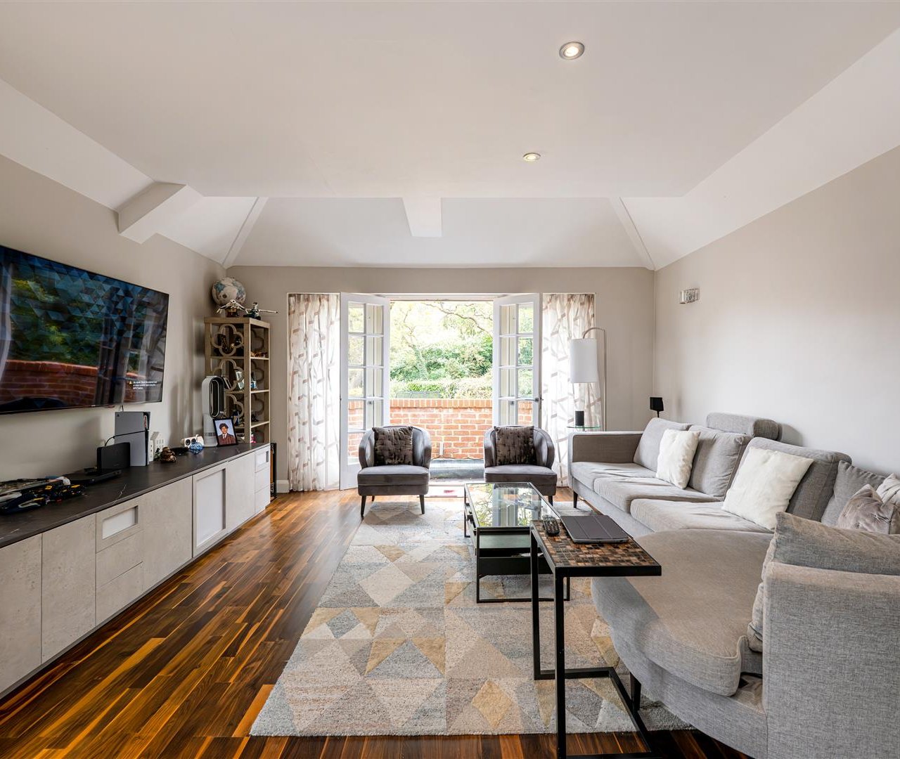 Redington Road Hampstead NW3 7RB