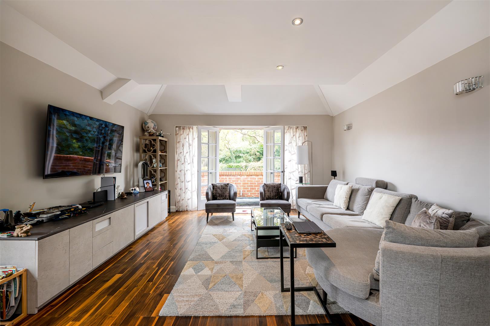 Redington Road Hampstead NW3 7RB