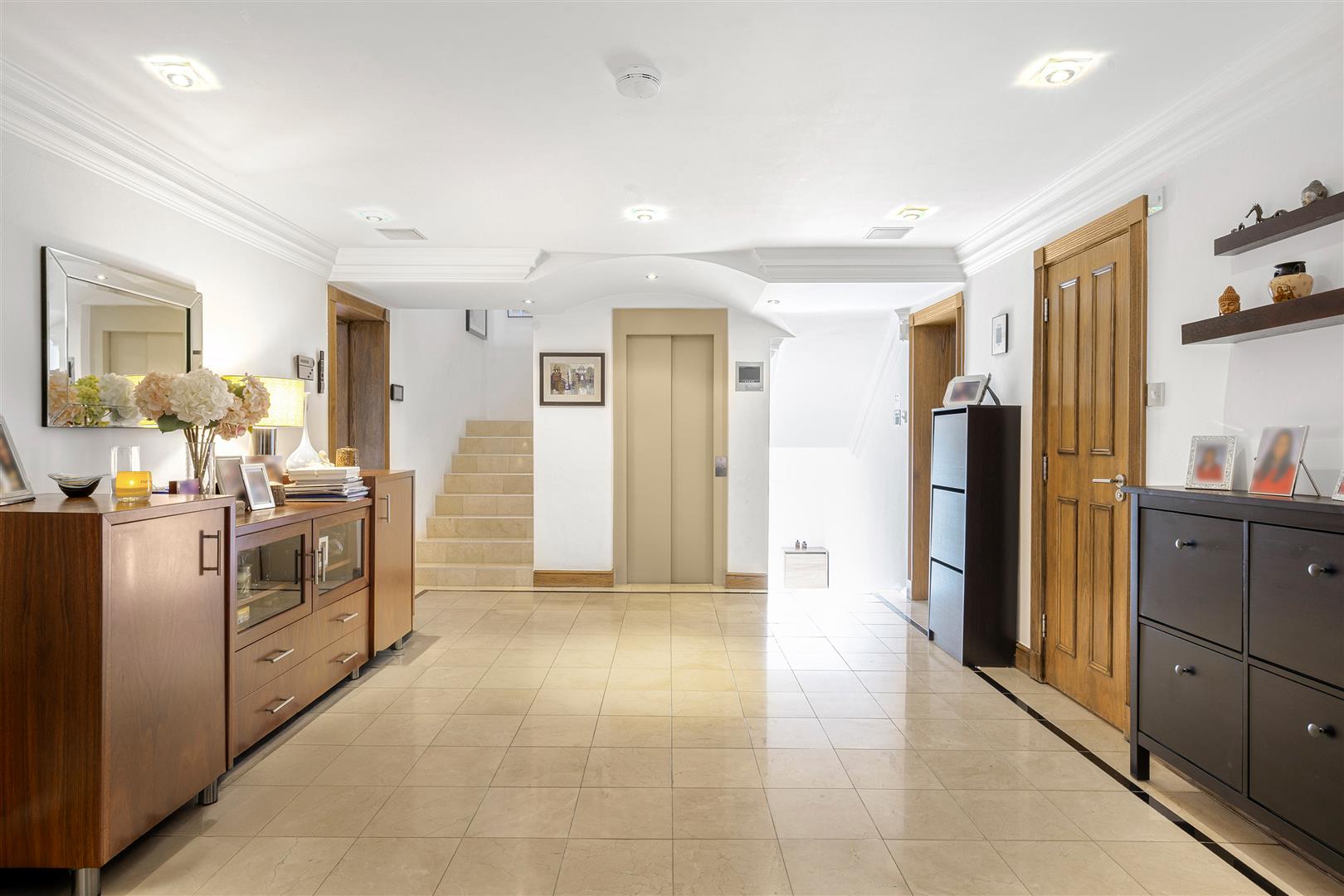 Lindfield Gardens, Hampstead, NW3 6PT