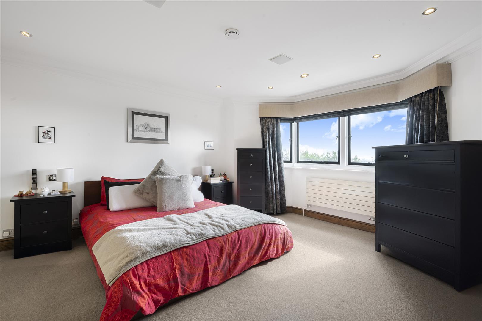 Lindfield Gardens, Hampstead, NW3 6PT
