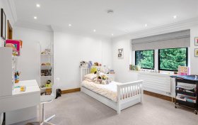 Lindfield Gardens, Hampstead, NW3 6PT