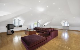 Lindfield Gardens, Hampstead, NW3 6PT