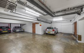 West Heath Road Hampstead NW3 7UU