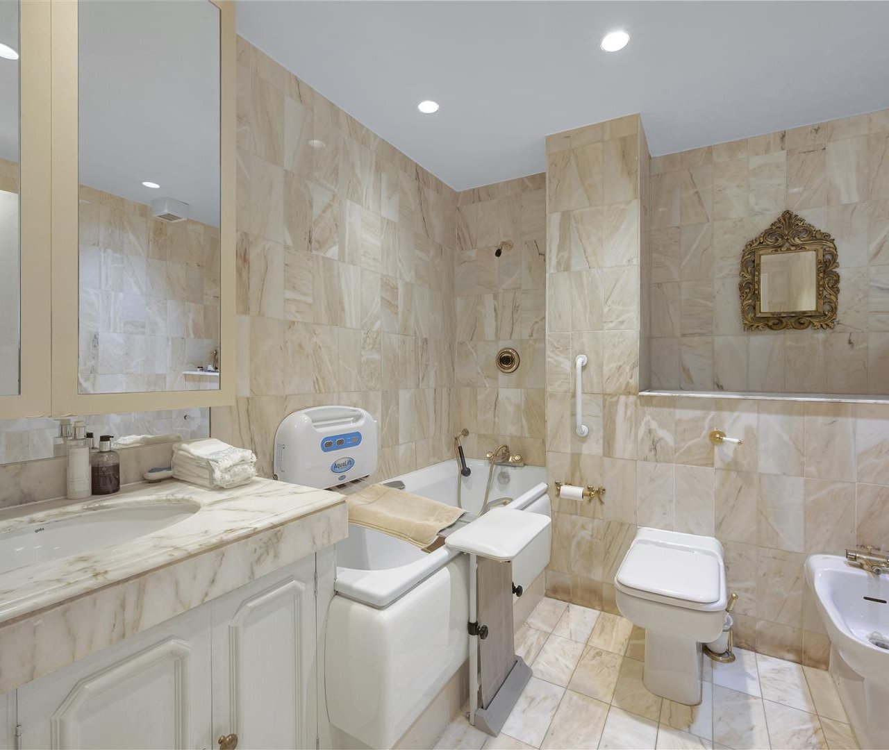 West Heath Road Hampstead NW3 7UU