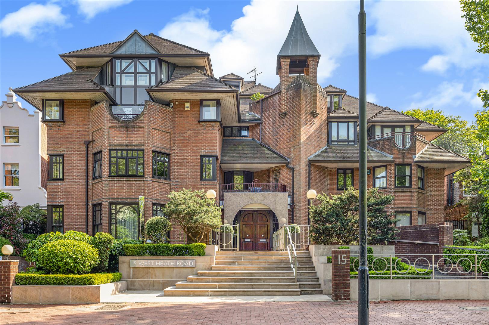 West Heath Road Hampstead NW3 7UU