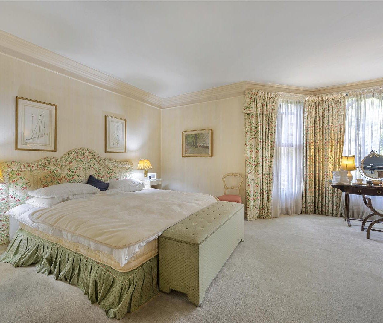 West Heath Road Hampstead NW3 7UU