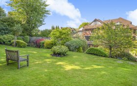 West Heath Road Hampstead NW3 7UU