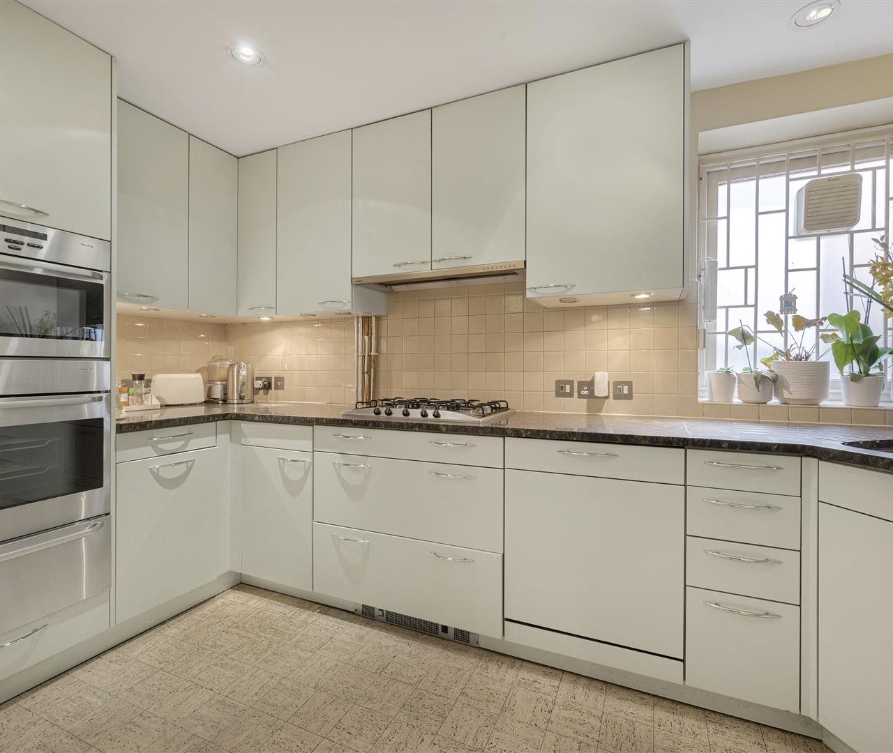 West Heath Road Hampstead NW3 7UU