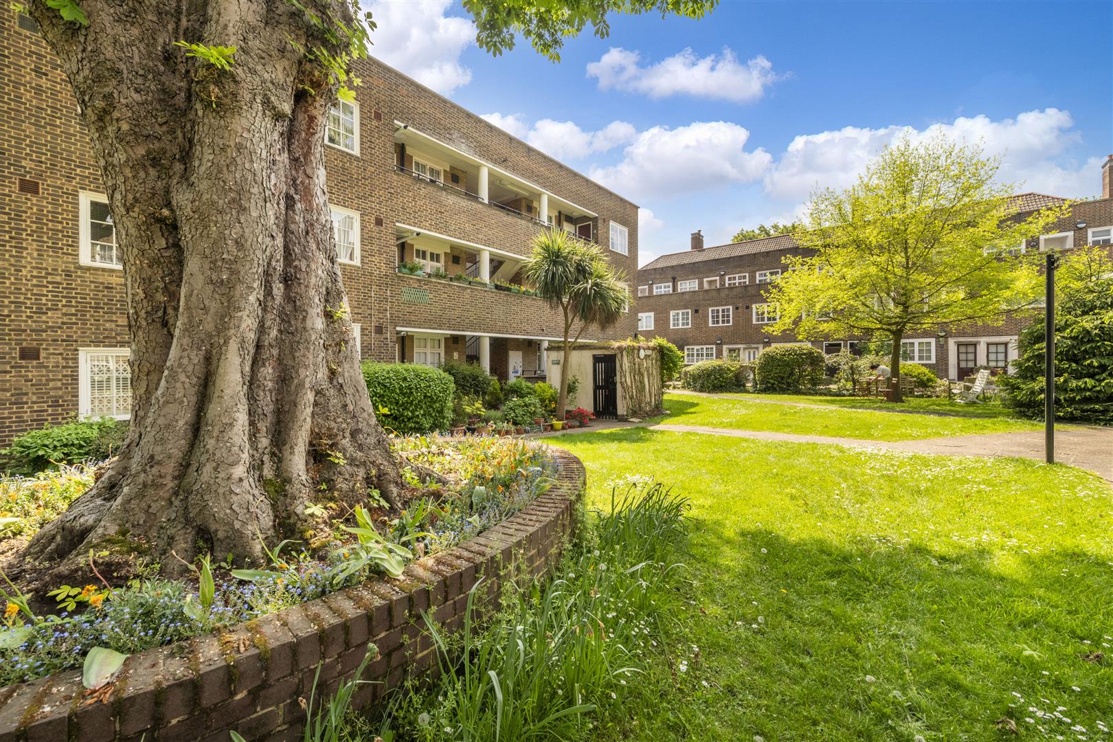 Carlton Hill, St. John's Wood, NW8 9XD