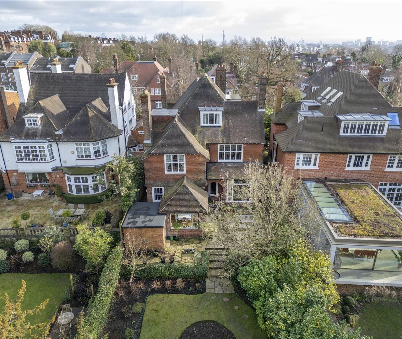 Oakhill Avenue Hampstead NW3 7RE