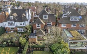 Oakhill Avenue Hampstead NW3 7RE