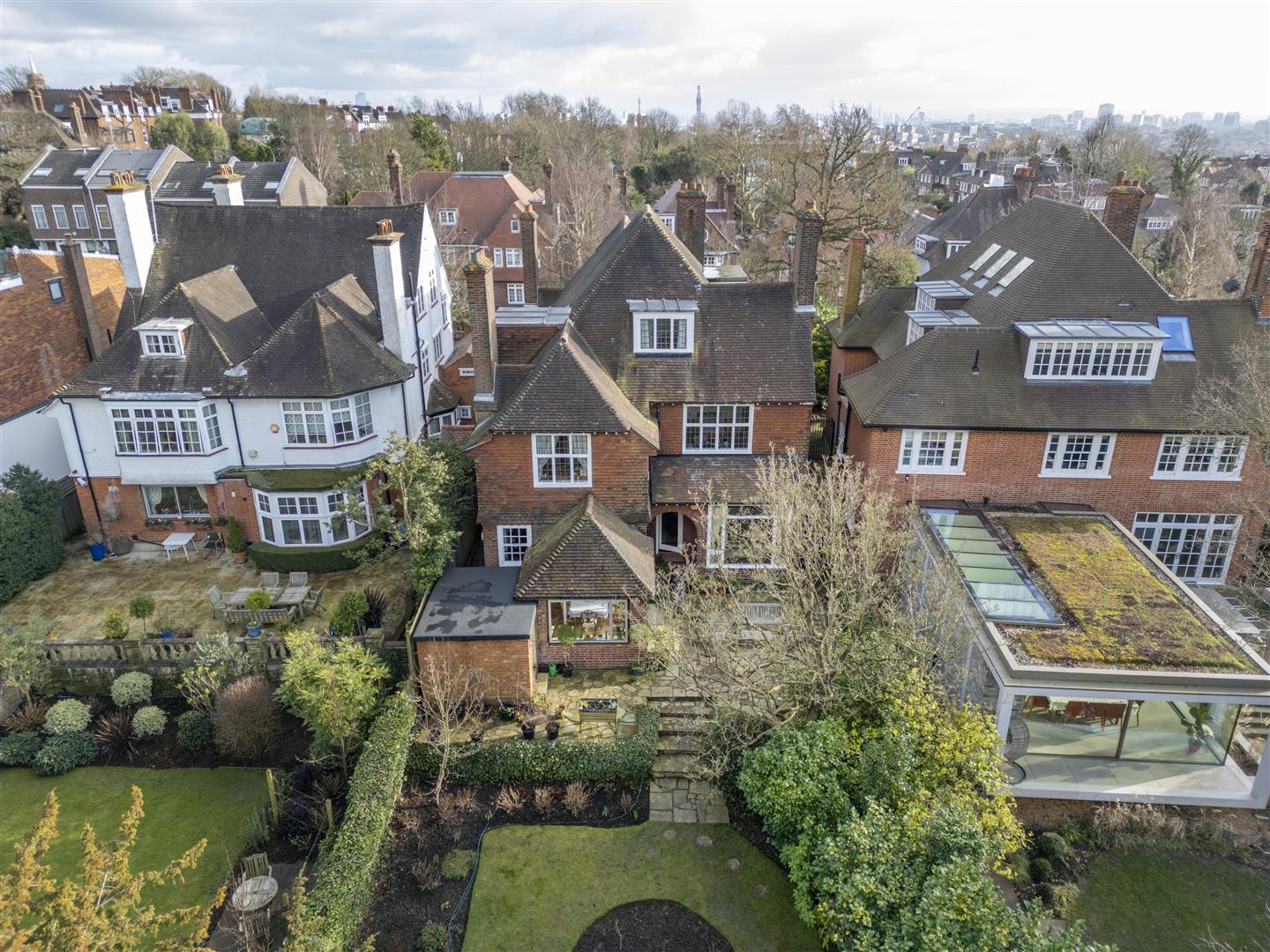 Oakhill Avenue Hampstead NW3 7RE