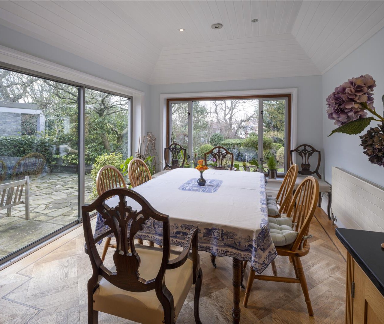 Oakhill Avenue Hampstead NW3 7RE