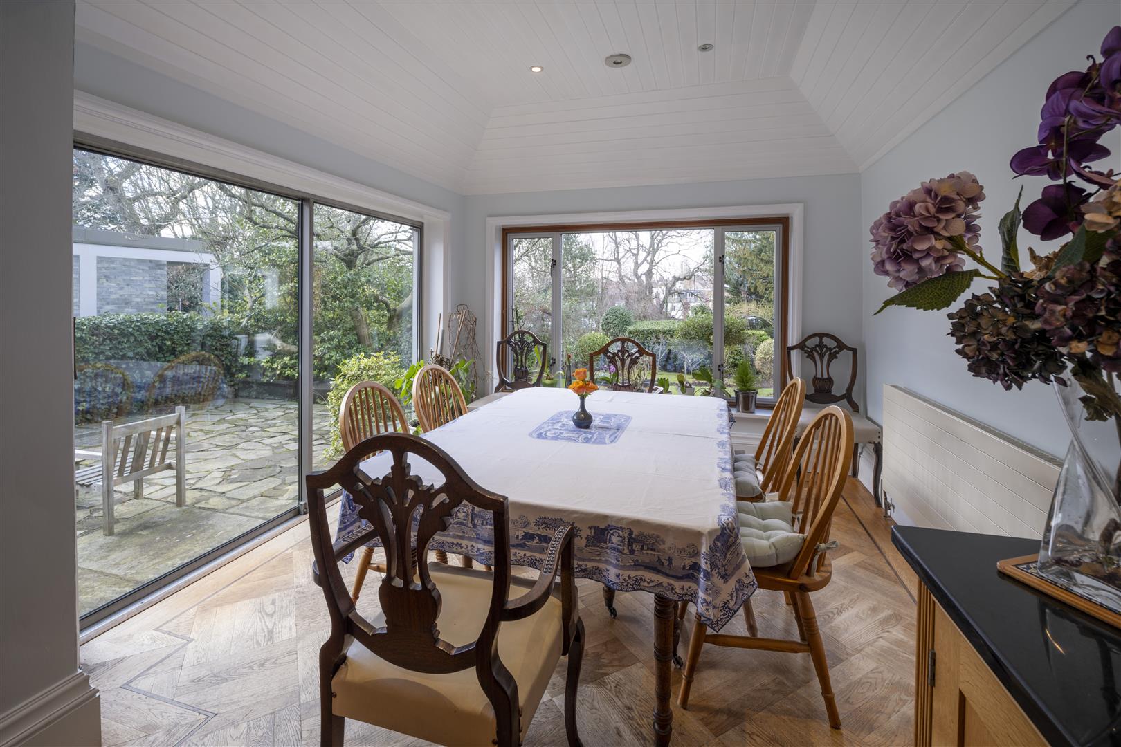 Oakhill Avenue Hampstead NW3 7RE