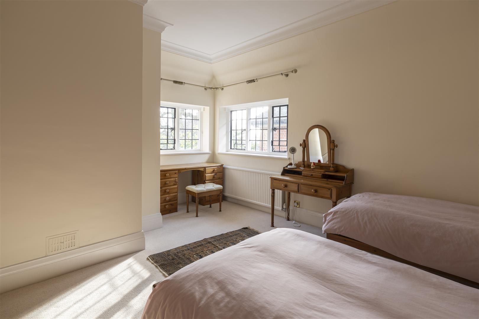 Oakhill Avenue Hampstead NW3 7RE