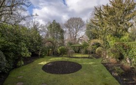 Oakhill Avenue Hampstead NW3 7RE