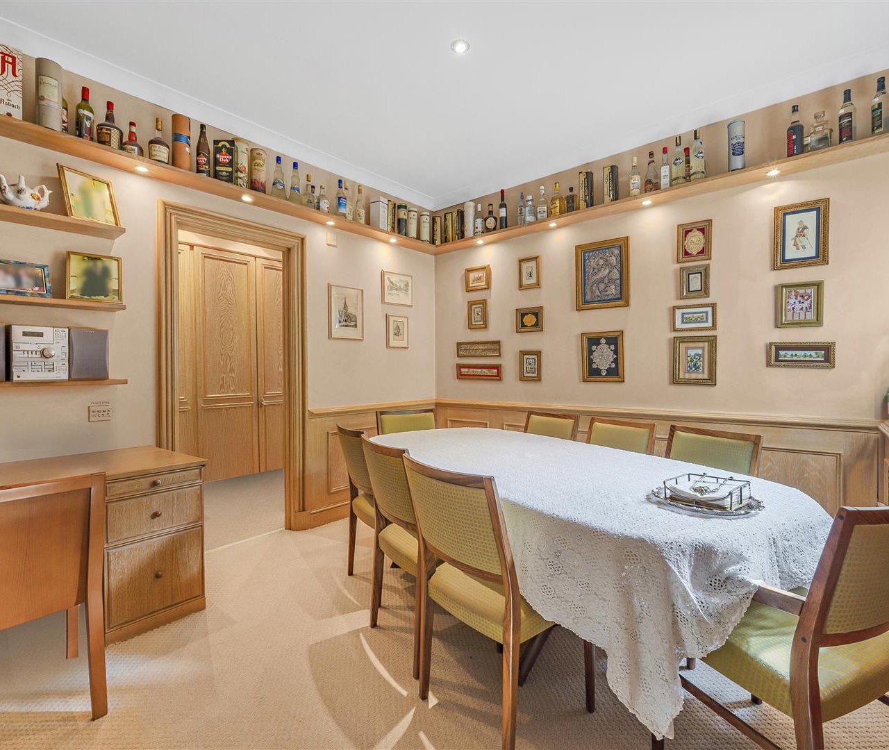 Oakhill Avenue Hampstead NW3 7RE