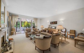 Oakhill Avenue Hampstead NW3 7RE