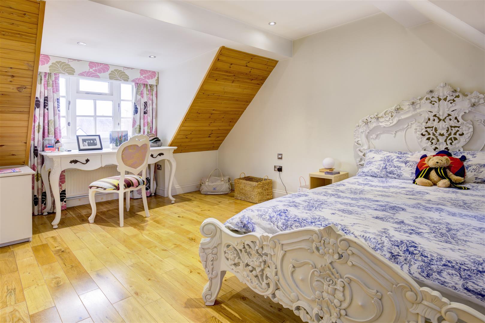 West Heath Drive Golders Hill Park NW11 7QG