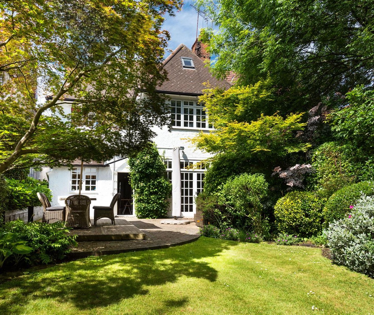 West Heath Drive Golders Hill Park NW11 7QG