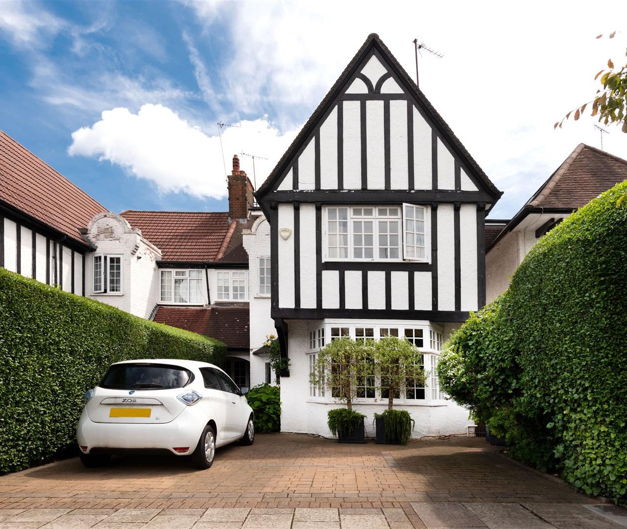 West Heath Drive Golders Hill Park NW11 7QG