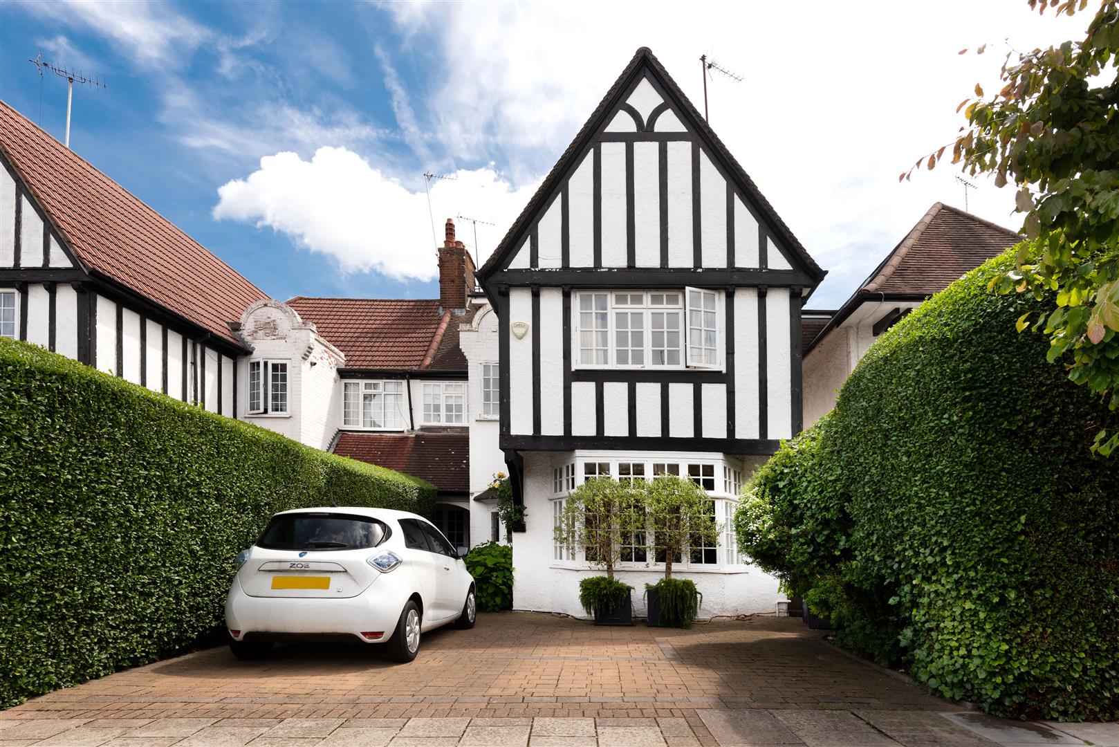 West Heath Drive Golders Hill Park NW11 7QG